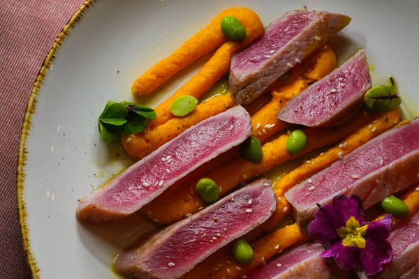 Steak de Ton cu Piure de Morcovi si Edamame